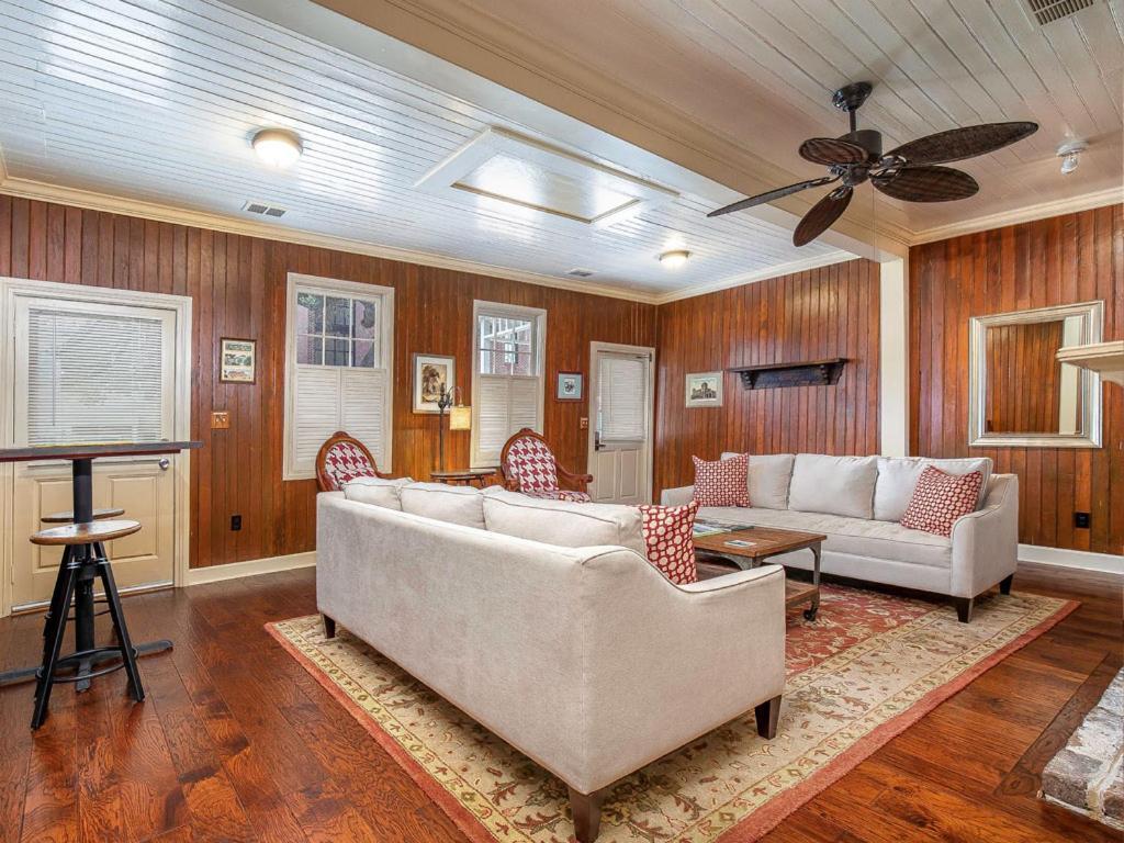 Frogtown Holiday home *